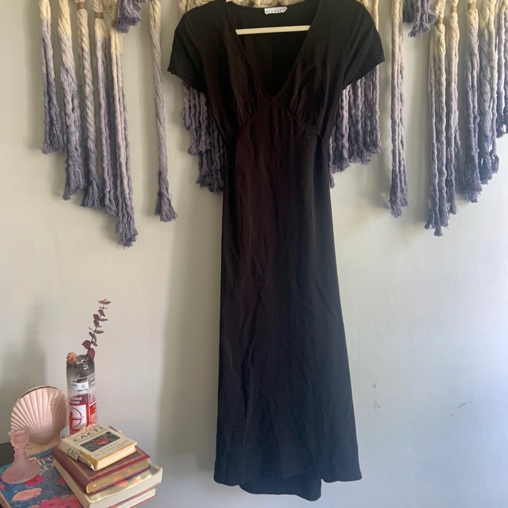 LACAUSA georgette black tie back midi dress